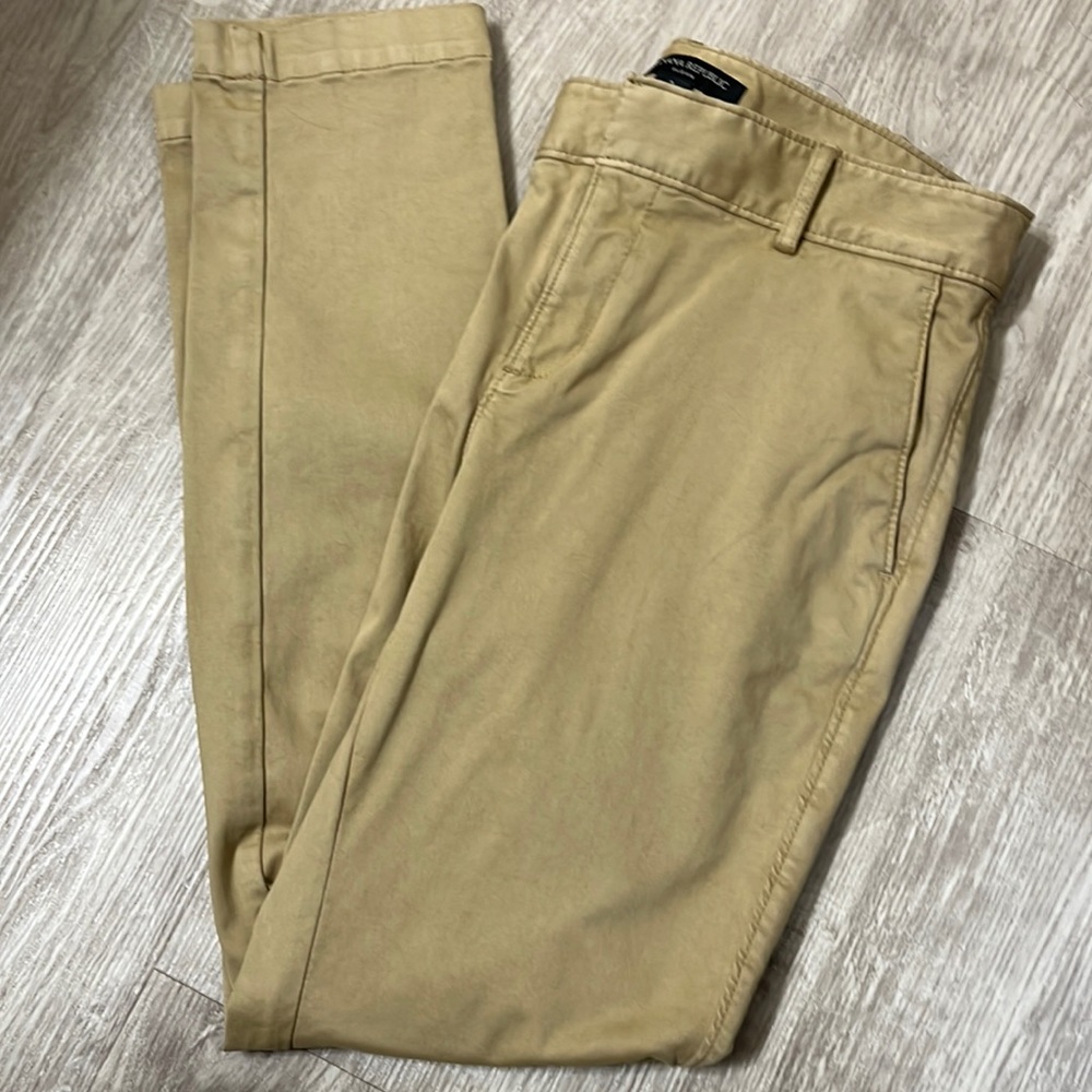 Banana Republic Sloan Khakis size 2